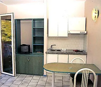 Isola Hotel 3*