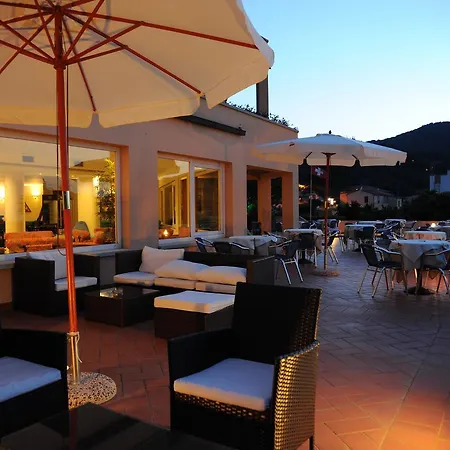 Isola Hotel