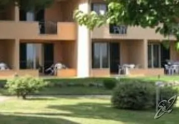 Isola Hotel 3*